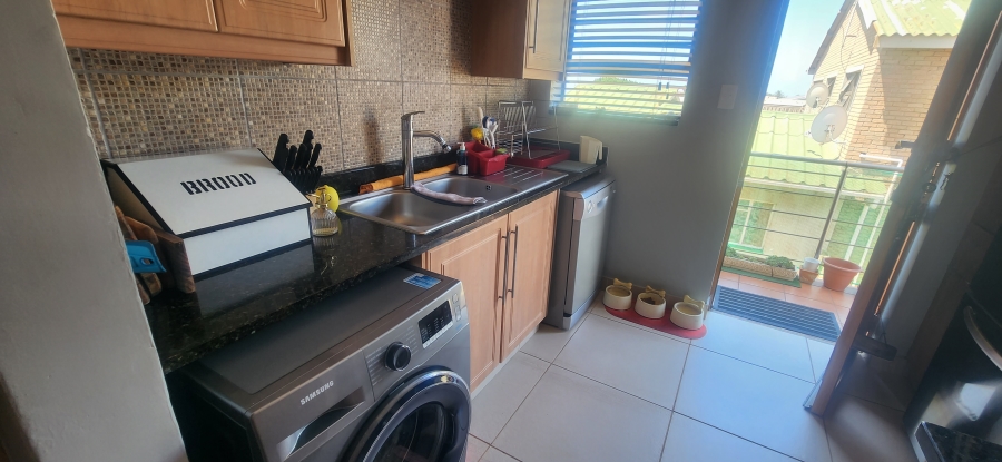 6 Bedroom Property for Sale in Da Nova Western Cape